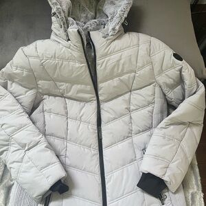 Nautica NWOT Quilted Gray Jacket with Faux Fur Hood